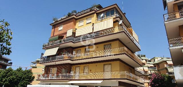 3-room flat in {3}, Piazza Bellini - Photo 1