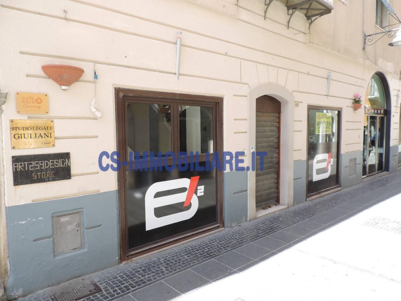 Negozio in Via Pretoria, Potenza - Foto 1