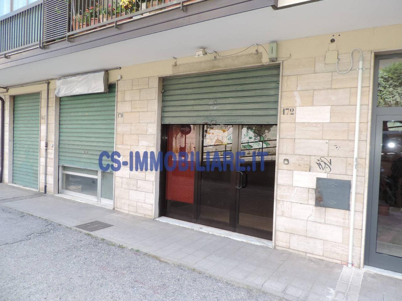 Negozio in Via Messina, Potenza - Foto 1