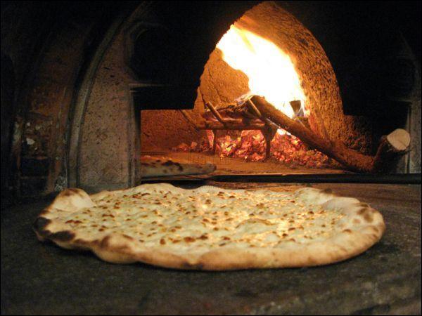 Pizzeria in , Lucca, {3} - Foto 1