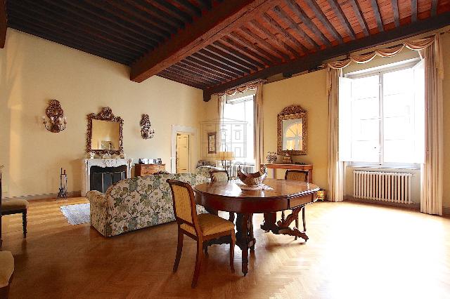 Apartament in Piazza San Michele 10, Lucca - Photo 1