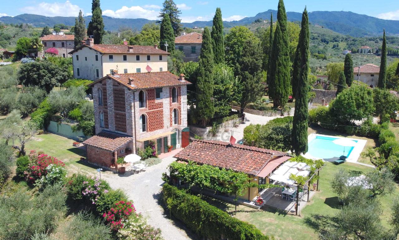 Villa in vendita a Lucca