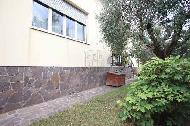 Villa a schiera in Traversa ? di Viale San Concordio 121, Lucca - Foto 1