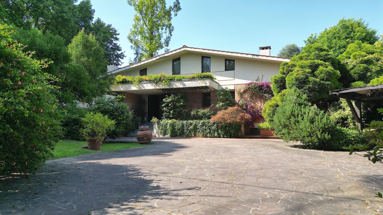 casa indipendente in vendita a Lucca in zona Mutigliano