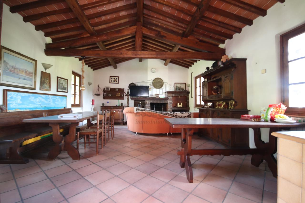 casa indipendente in vendita a Capannori in zona Vorno