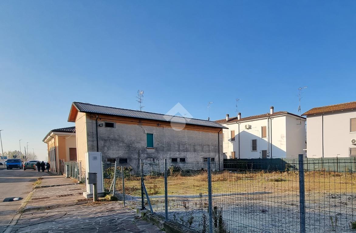 Casa indipendente in vendita a Borgo Virgilio