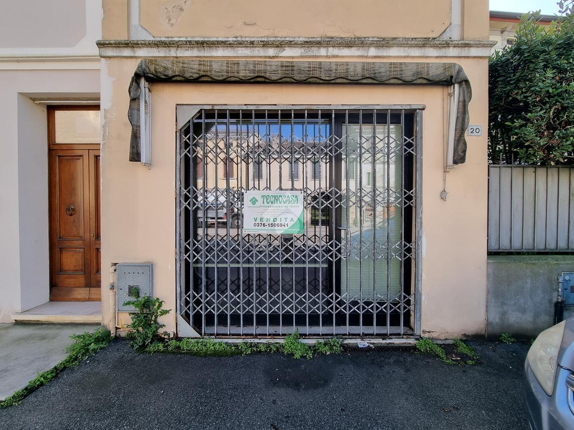 Box in vendita a Borgo Virgilio
