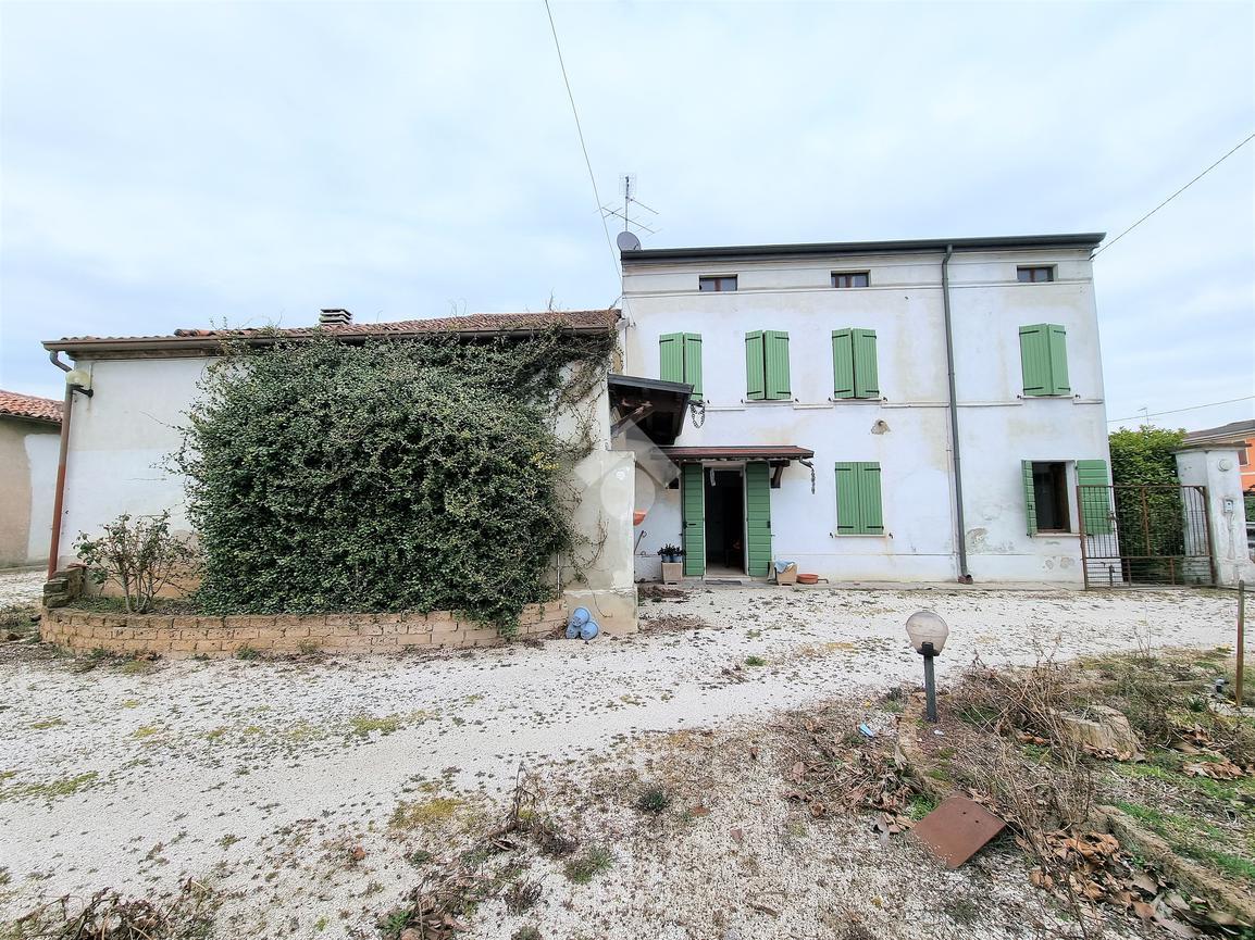 Casa indipendente in vendita a Borgo Virgilio