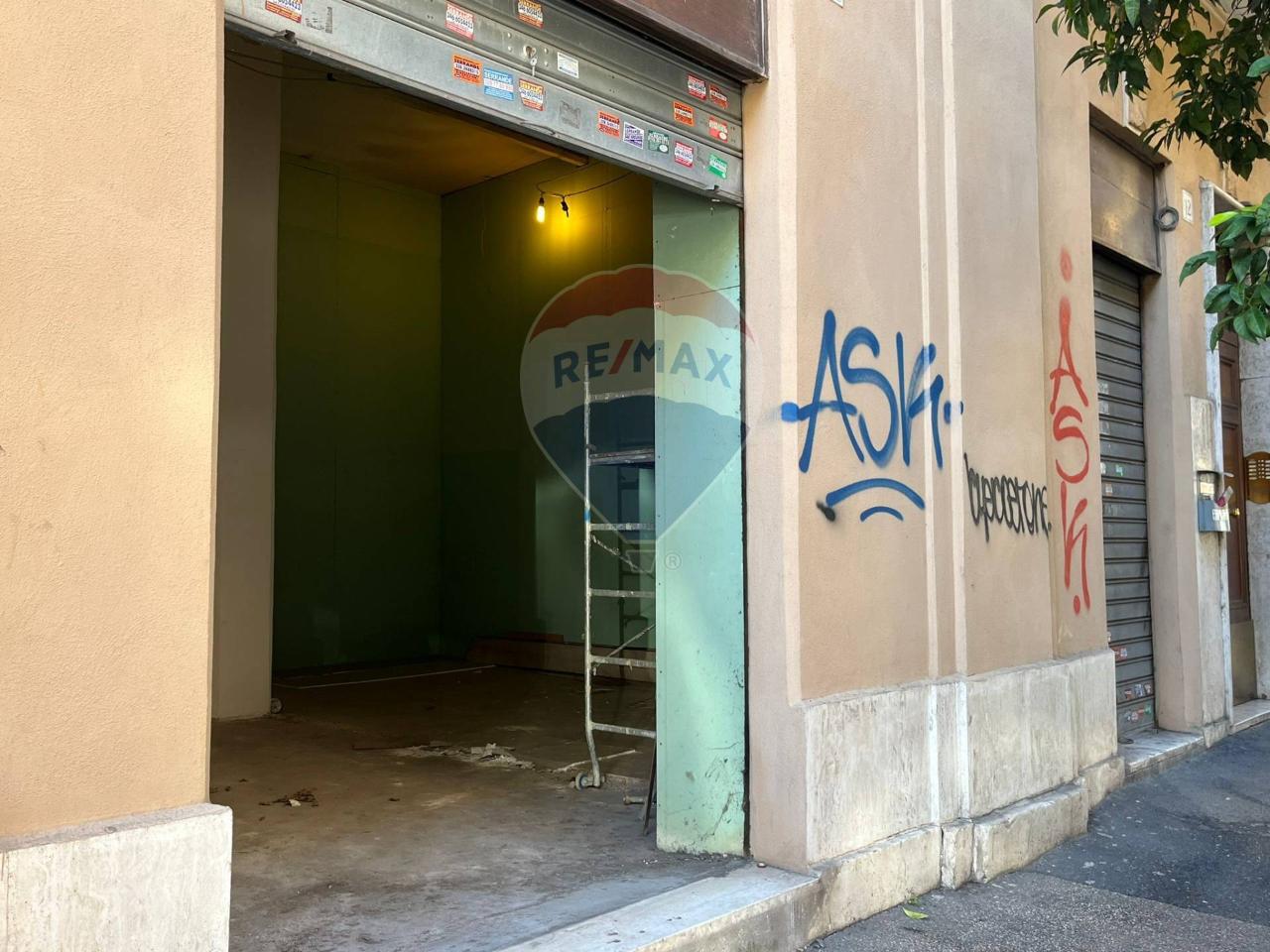 Negozio in Via Giacomo Bove 12/14, Roma, {3} - Foto 2