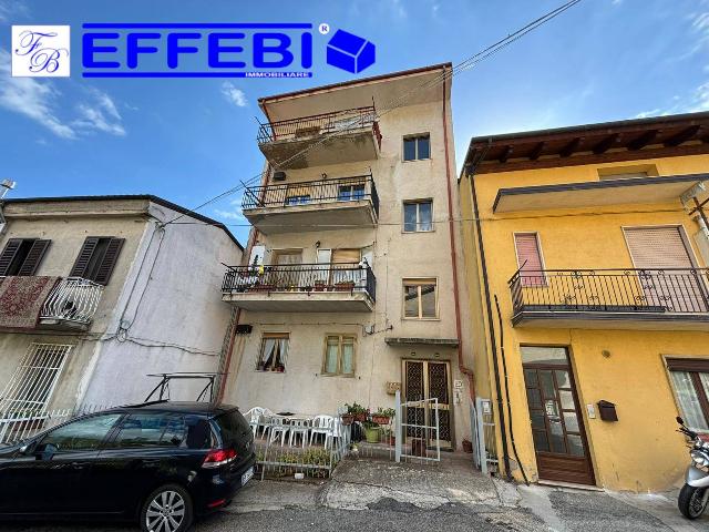 Vierzimmerwohnung in Via Spezzanello, Spezzano della Sila - Foto 1