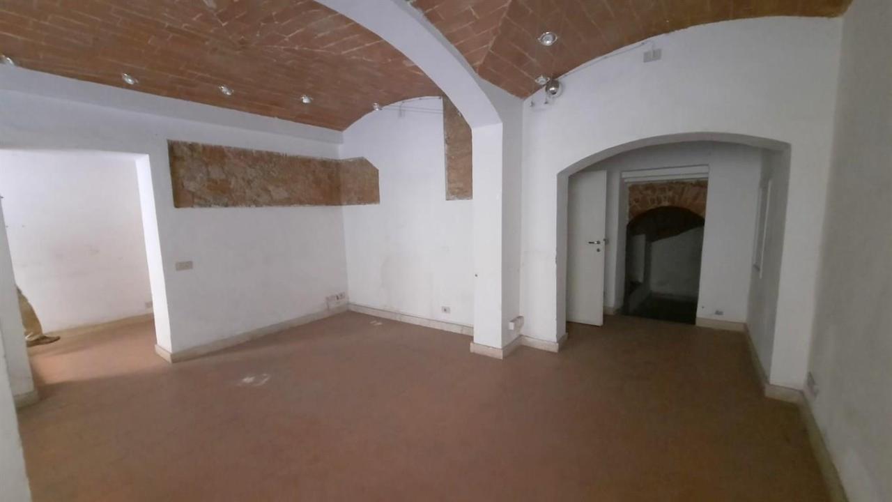 Negozio in , Siena, {3} - Foto 1