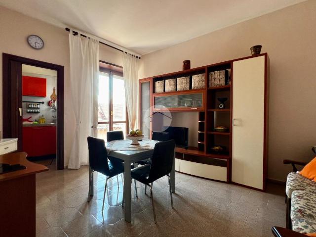 2-room flat in Via Cavour 17 17, Moncalieri - Photo 1