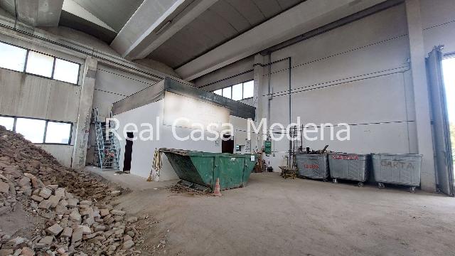 Industrial shed in {3}, - Photo 1