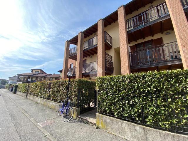 3-room flat in Via Bergamo 15, Treviolo - Photo 1