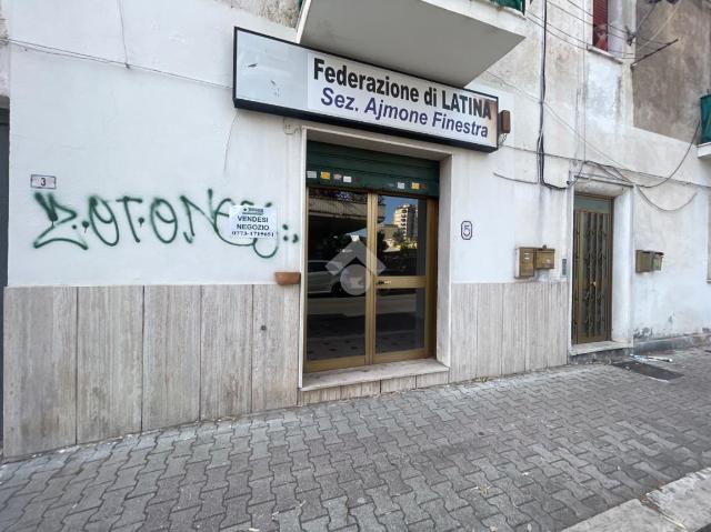 Geschäft in Via Legnano 5, Latina - Foto 1