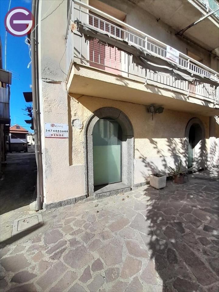 Locale commerciale in , Taurianova, {3} - Foto 2