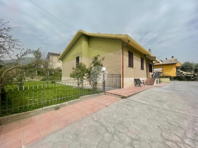 Detached house in Via dei Fonditori 1, Terni - Photo 1