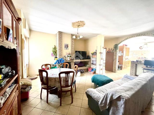 4-room flat in Via Angelo Giuseppe Roncalli 9, Gazzaniga - Photo 1