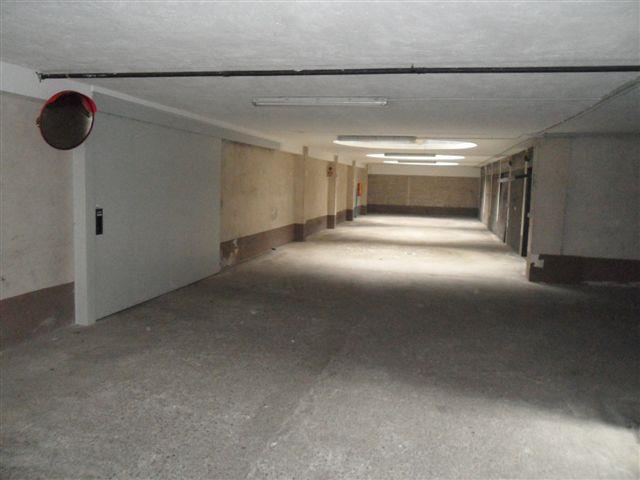 Laboratorio in , Monza, {3} - Foto 2