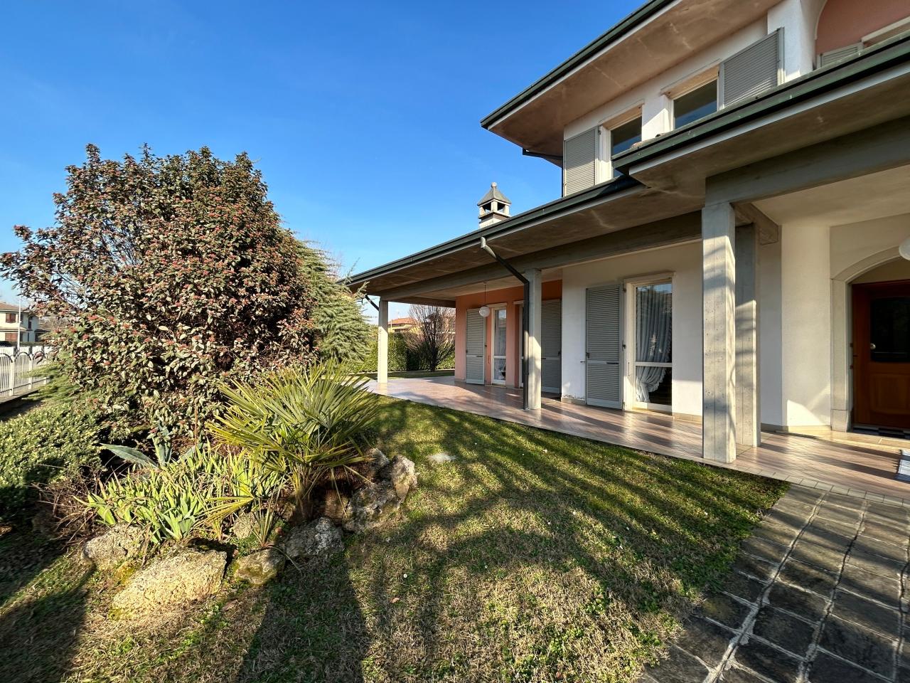 Villa in vendita a Pontoglio