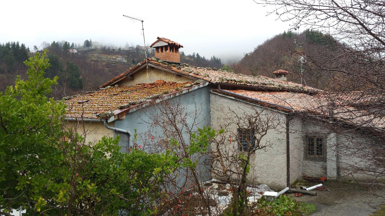 Villa bifamiliare in vendita a Castiglione Di Garfagnana
