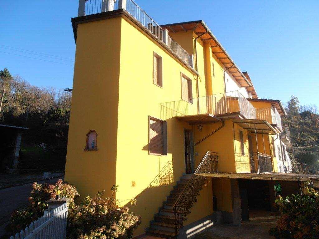 Porzione di casa in vendita a Villa Collemandina