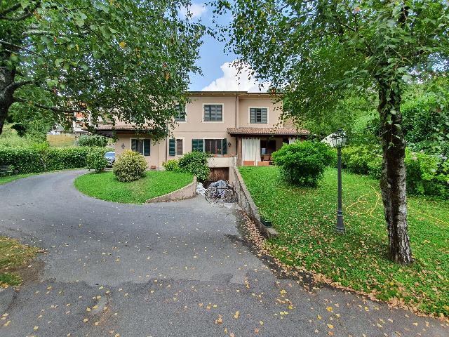 Single-family villa in Via Sp 72, Castelnuovo di Garfagnana - Photo 1