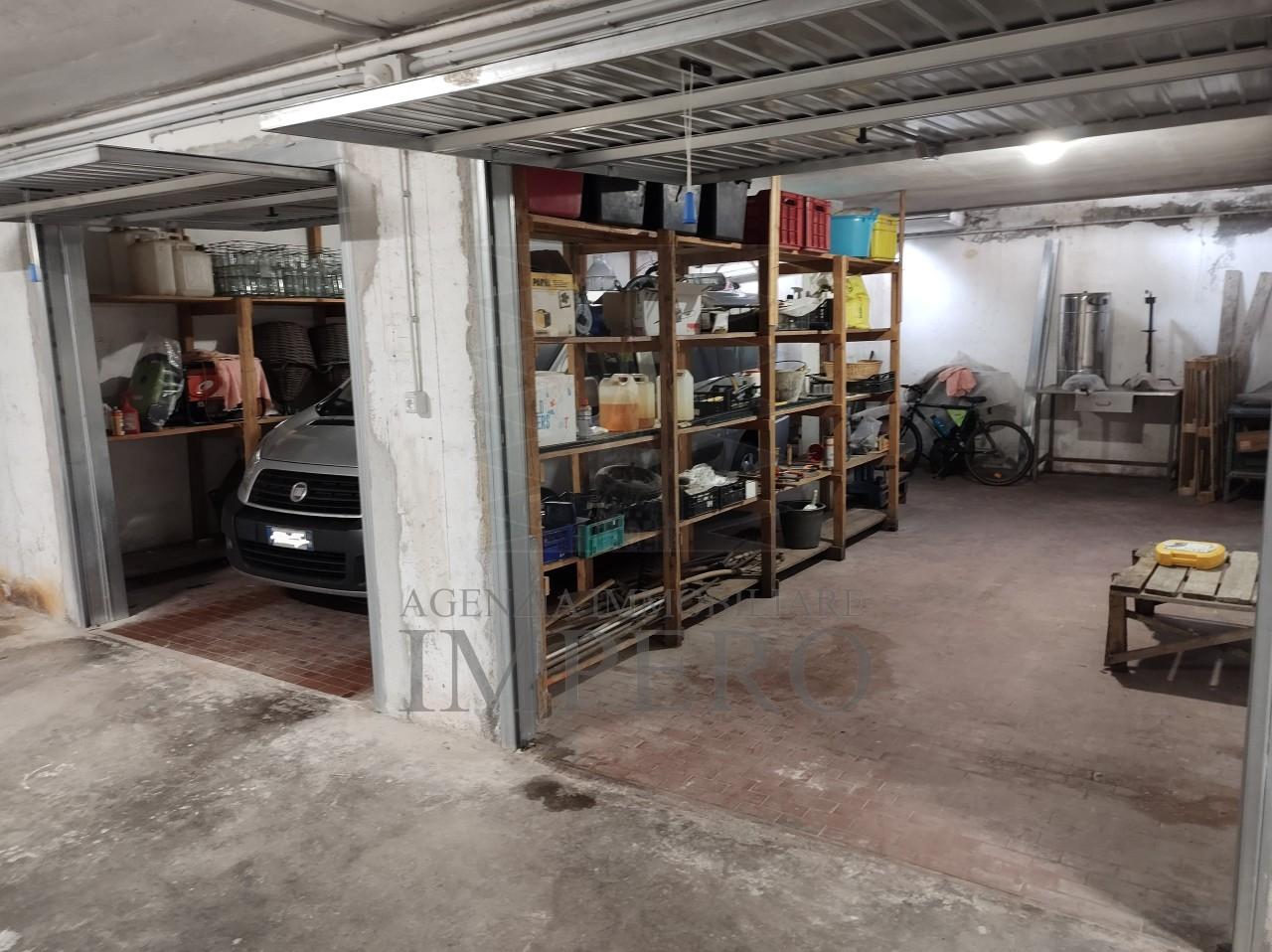 Parcheggio chiuso in Via Asse 44, Ventimiglia - Foto 1
