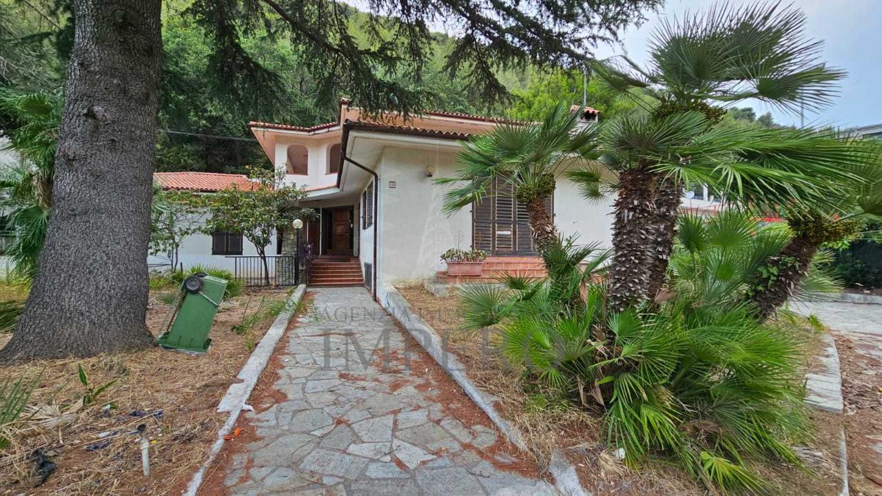 Villa a schiera in vendita a Vallecrosia