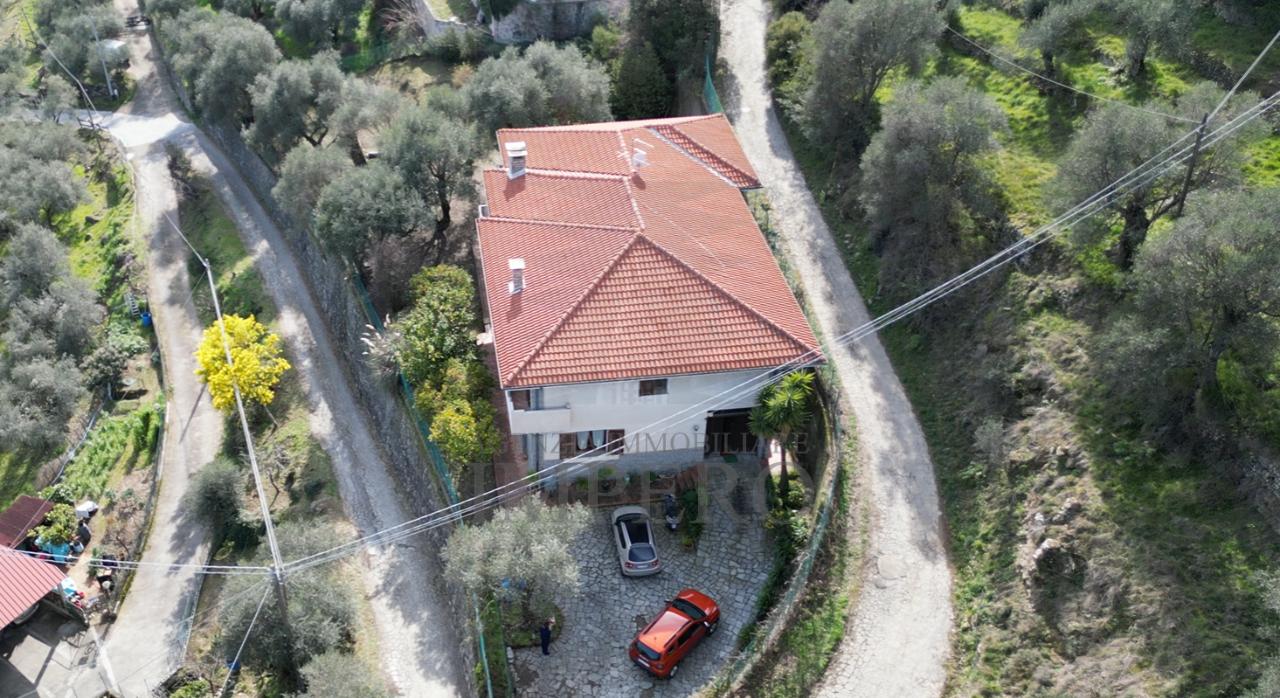 Villa in vendita a Dolceacqua