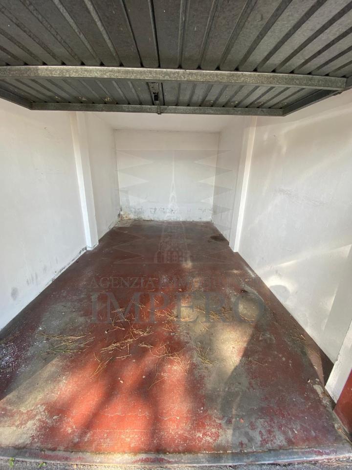 Parcheggio chiuso in Via delle Gerbere 3b, Ventimiglia, {3} - Foto 1