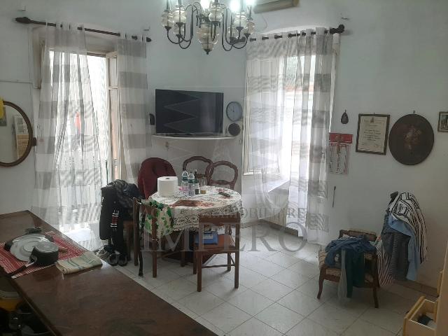 3-room flat in Piazza Giuseppe Garibaldi, Camporosso - Photo 1