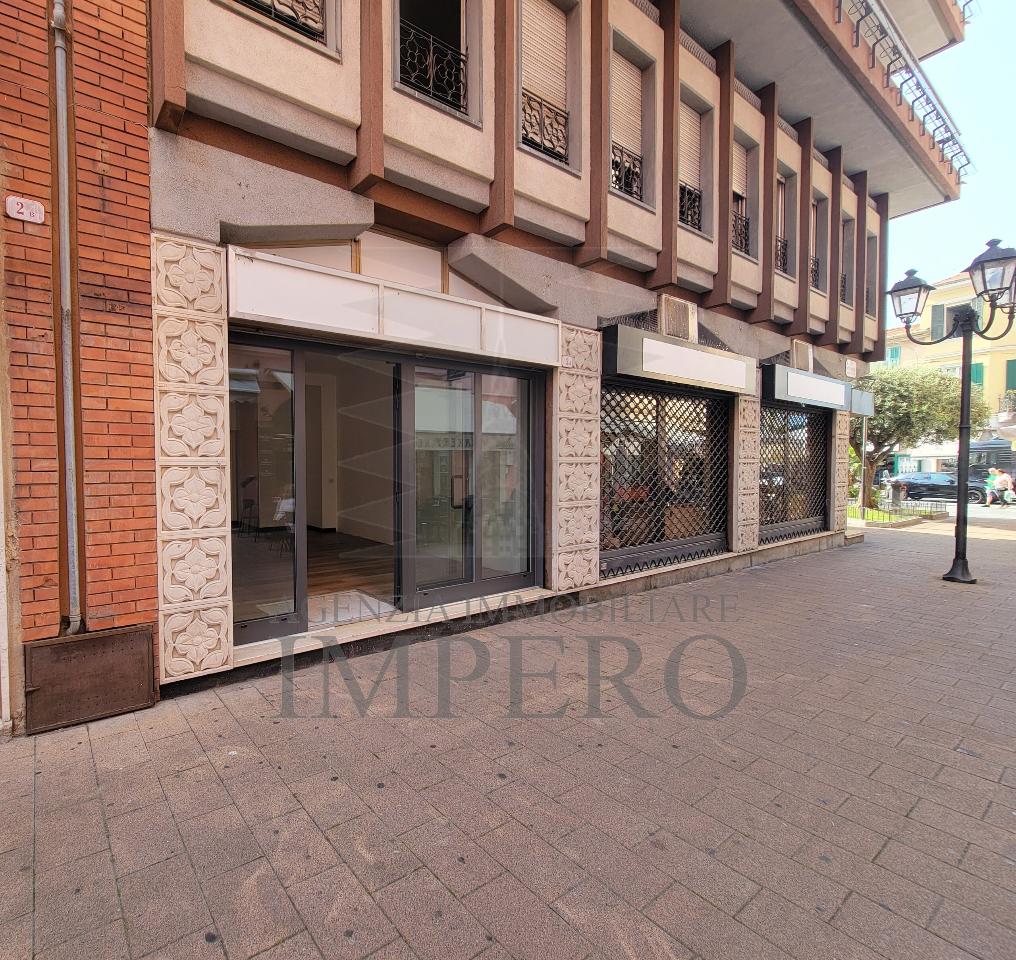 Ristorante in Via Sir Thomas Hanbury 6, Ventimiglia, {3} - Foto 1