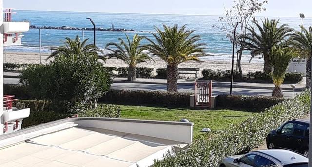 3-room flat in Lungomare Italia, Martinsicuro - Photo 1