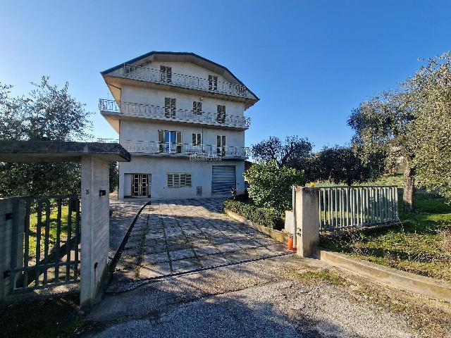 Apartament in {3}, Contrada Sant'Egidio 3 - Photo 1