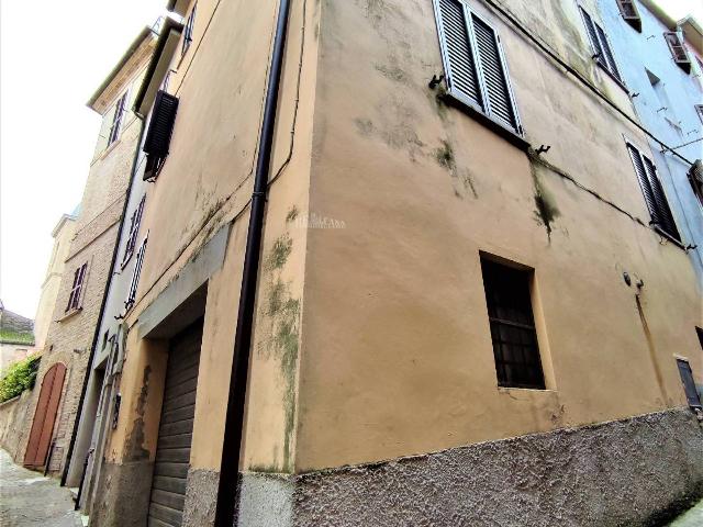 Casa indipendente in Piazza Damiano Damiani, Ripatransone - Foto 1