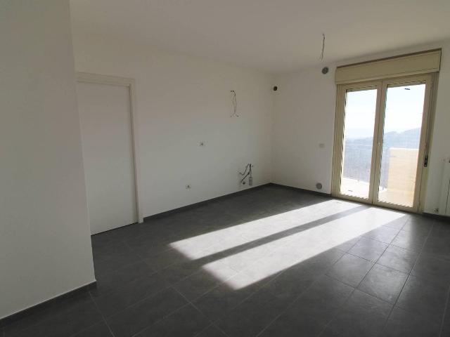 3-room flat in Via dei Colli, Colonnella - Photo 1