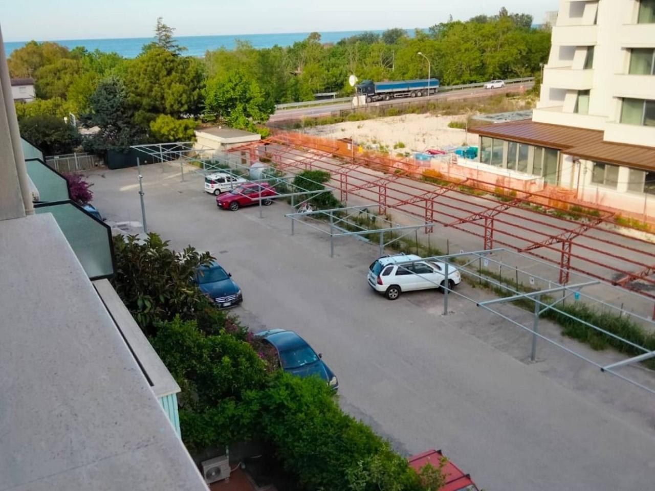 Palazzina commerciale in affitto a Vasto