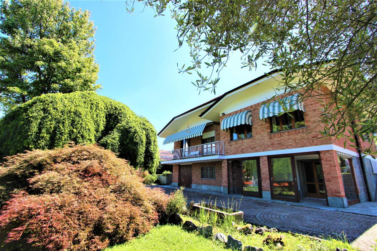 Villa bifamiliare in vendita a Moncalieri