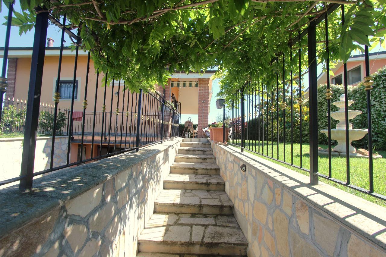 Villa unifamiliare in vendita a Valfenera