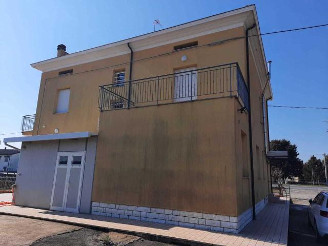 Detached house in Laerte Rolfini, Rimini - Photo 1