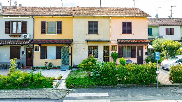 Attached house in Via Mazzini, Casalpusterlengo - Photo 1