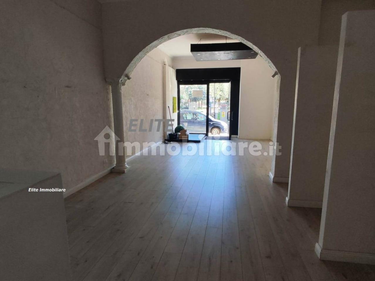 Negozio in Via Manfredi, Atripalda, {3} - Foto 2