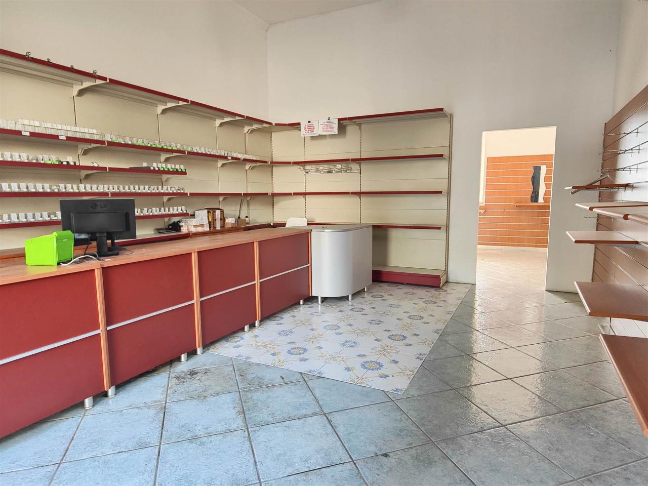 Negozio in Via Sala Fontanelle, Serino, {3} - Foto 1