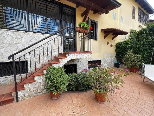 Terraced house in Via San Nullo, Giugliano in Campania - Photo 1