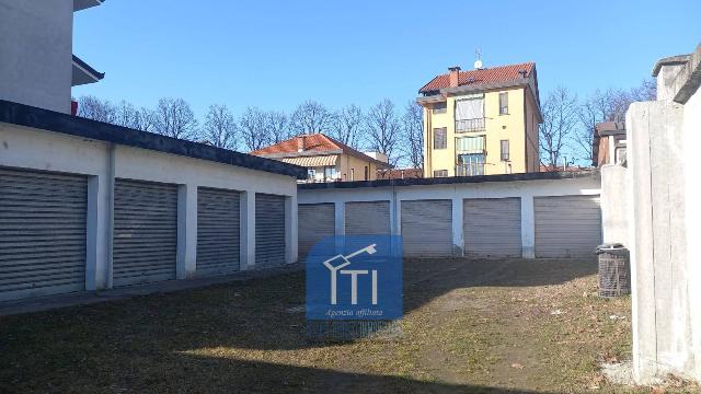 Garage or car box in Via Adige, Torino - Photo 1