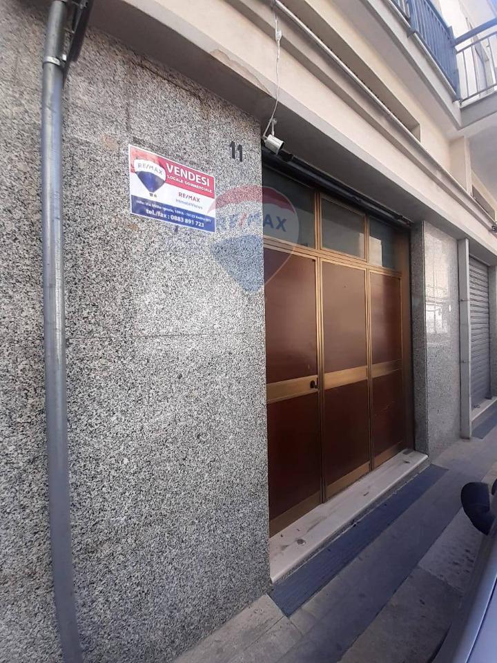 Negozio in Via V. Cuoco 11, Andria - Foto 1