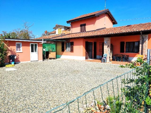 Detached house in Via Duomo, Alessandria - Photo 1