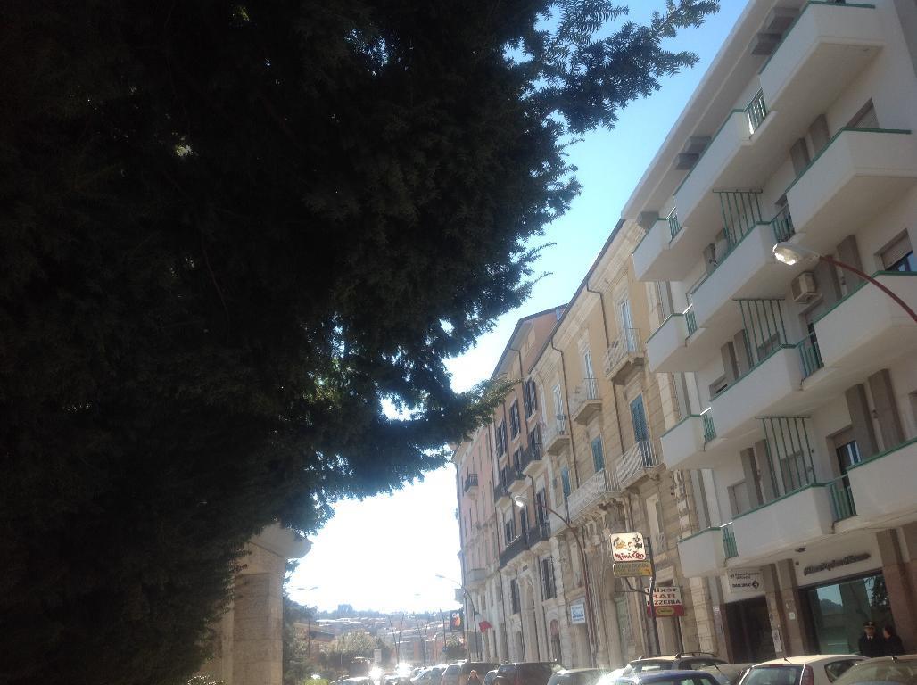 Locale commerciale in Via Umberto I°, Campobasso, {3} - Foto 1