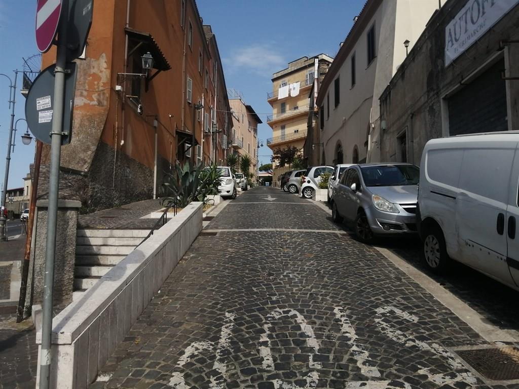 Negozio in Via Cesare Battisti, Marino, {3} - Foto 2